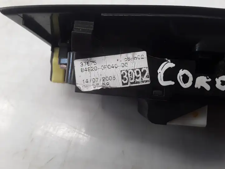 Toyota Corolla E120 E130 (2004 - 2007) 742320F020 Кнопка стеклоподъемников — фото 4