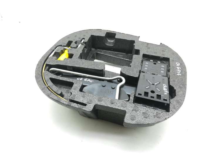 Citroen C4 Picasso (2006 - 2013)  9681017380 Комплект инструментов