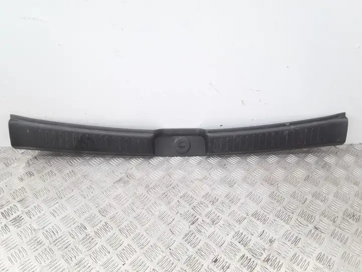 Ford Maverick (2004 - 2007) 5L8478404C08AFW Отделка порога багажника — фото 1
