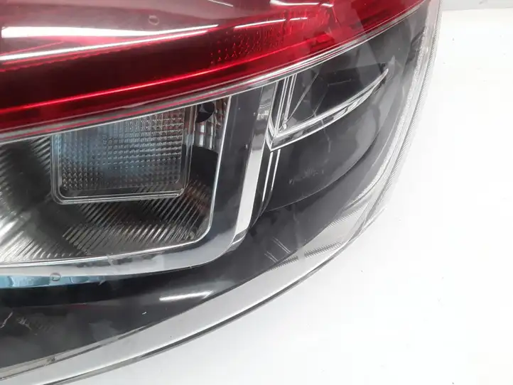 Renault Megane III (2009 - 2016) 265500008R Задний фонарь в кузове — фото 2
