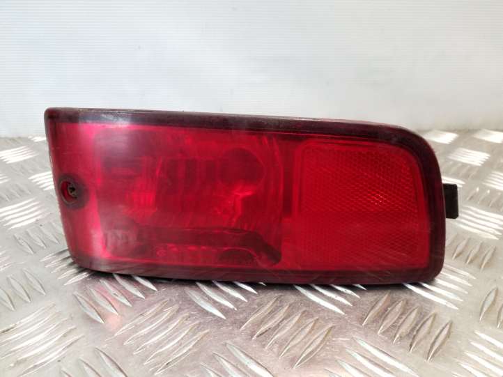 Hyundai Santa Fe (2000 - 2005)   Задняя противотуманная фара