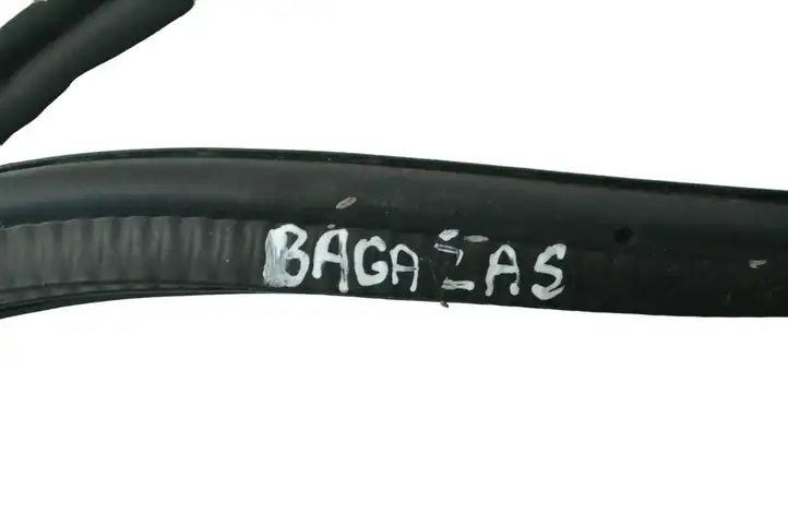 BMW 3 E46 (1998 - 2005) Уплотнитель багажной двери (кузов) — фото 5