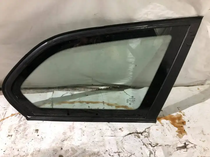 BMW 3 E90 E91 (2005 - 2012) 43R001582 Заднее боковое стекло — фото 1