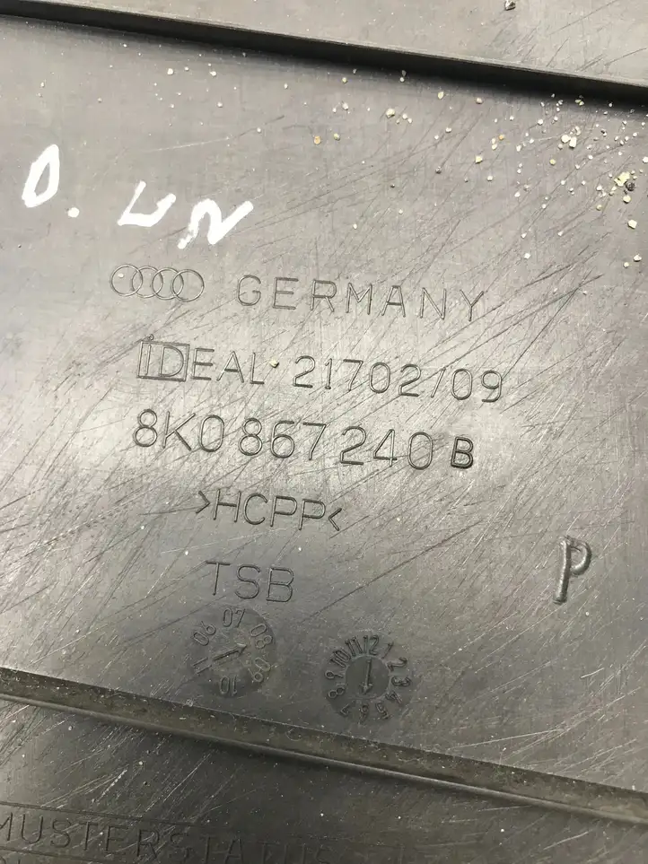 Audi A4 S4 B8 8K (2007 - 2011) 8K0867240B Прочие детали салона — фото 4