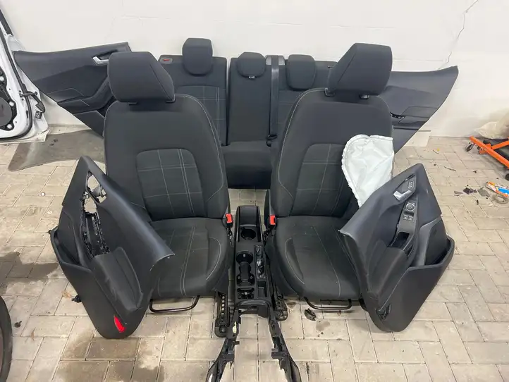 Ford Fiesta (2017 - ) Комплект салона — фото 1