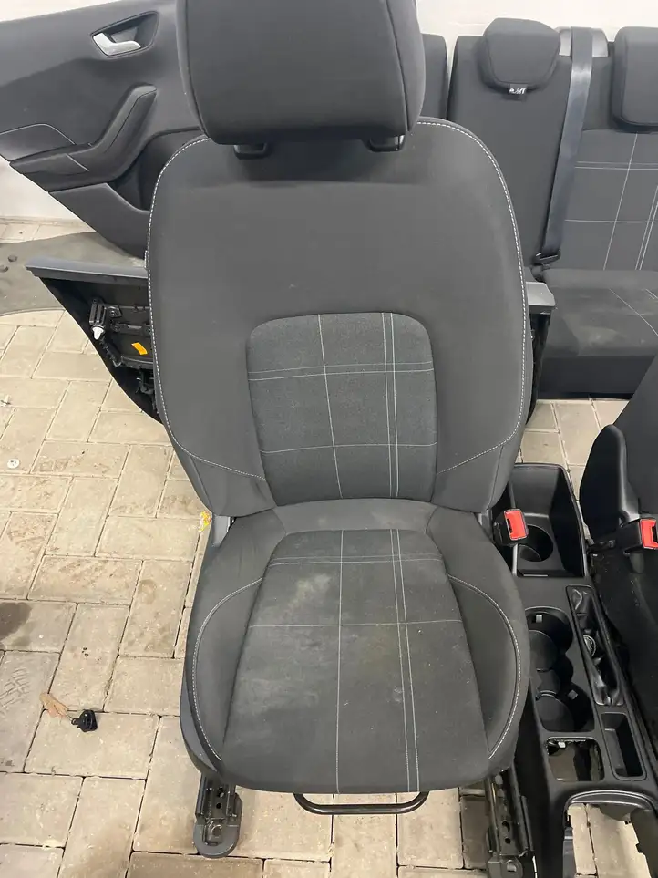 Ford Fiesta (2017 - ) Комплект салона — фото 3