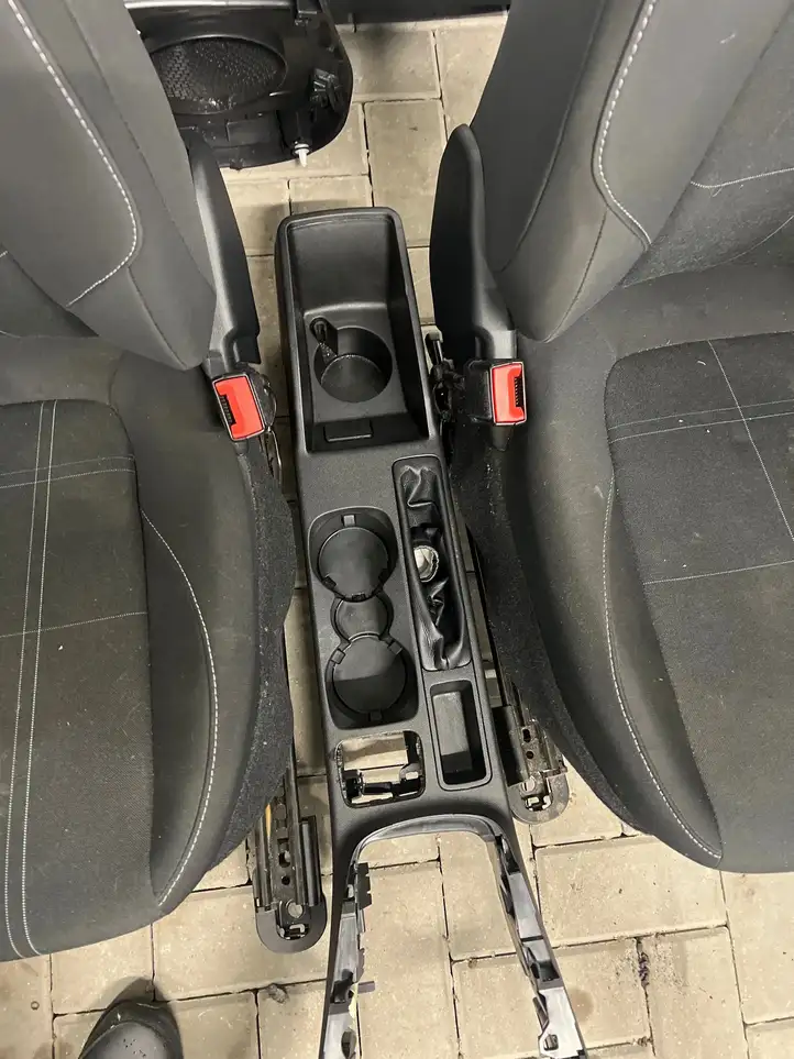 Ford Fiesta (2017 - ) Комплект салона — фото 4