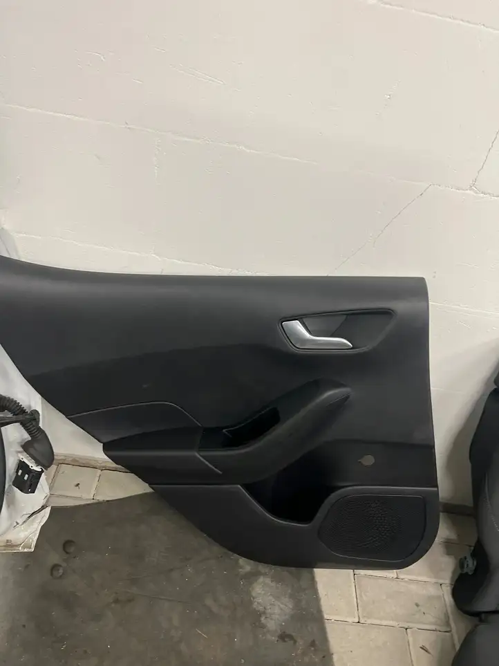 Ford Fiesta (2017 - ) Комплект салона — фото 12