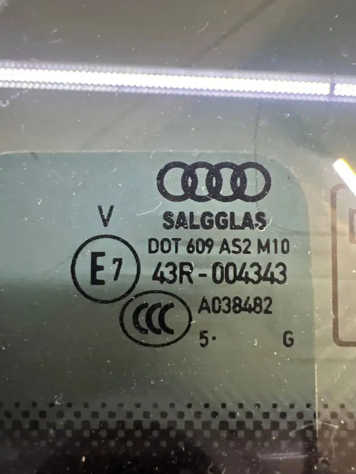 Audi Q7 4M (2015 - ) 43R004343 Заднее боковое стекло — фото 4