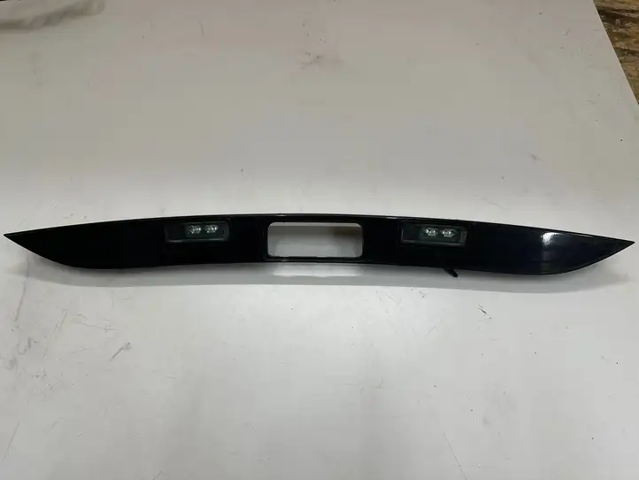 Porsche Cayenne (9Y0 9Y3) (2018 - ) 9Y0827574A Подсветка номера — фото 2