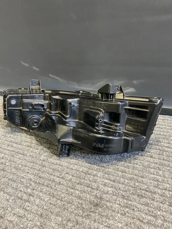 Ford Mustang VI (2015 - ) PJR3B13200CG Передняя противотуманная фара — фото 5