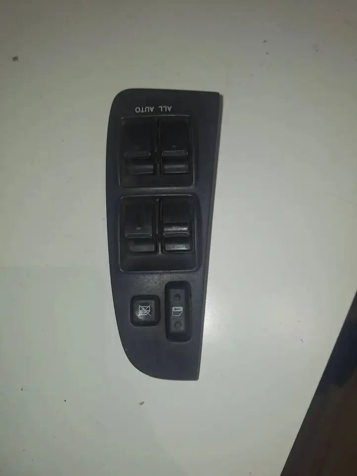Toyota Avensis T250 (2006 - 2009) 8482005100 Блок кнопок стеклоподъемников — фото 3