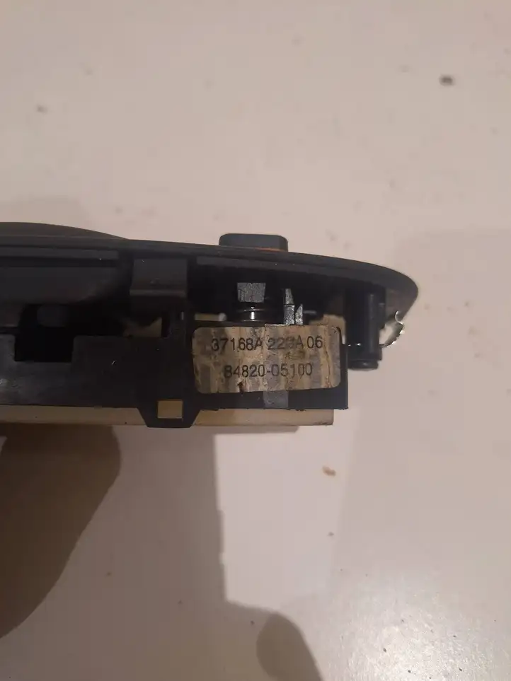 Toyota Avensis T250 (2006 - 2009) 8482005100 Блок кнопок стеклоподъемников — фото 6