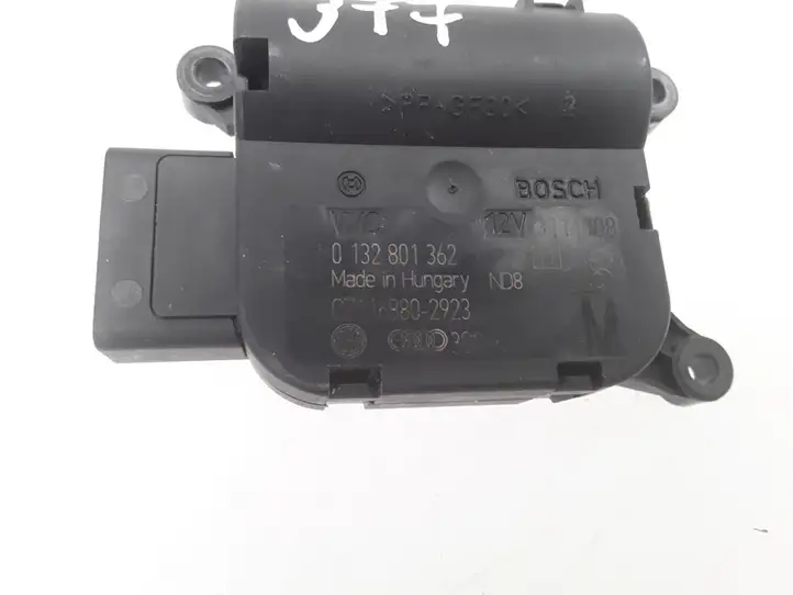 Volkswagen PASSAT B7 (2011 - 2014) 0132801362 Двигатель задвижки потока воздуха — фото 3