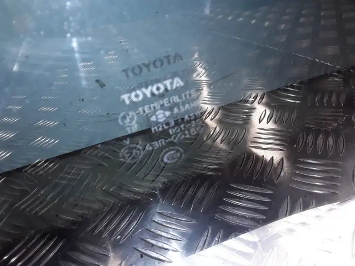 Toyota Previa (XR30, XR40) II (2000 - 2006) 43R00150 Заднее боковое стекло — фото 2