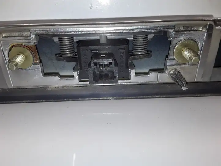 Citroen C5 (2001 - 2004) 9631869177 Ручка крышки багажника — фото 2