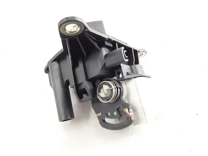 Renault Clio II (2001 - 2005) 8200060917 Кнопка закрытия крышки багажника — фото 2