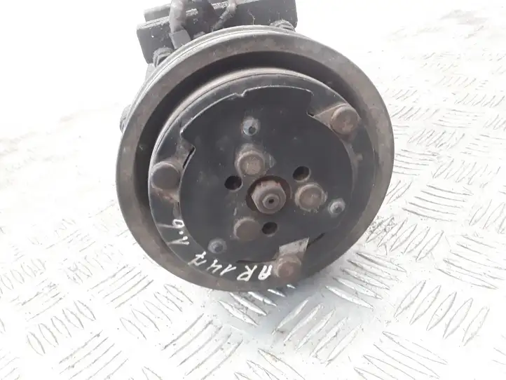 Alfa Romeo 147 (2000 - 2004) 60653652 Компрессор (насос) кондиционера воздуха — фото 1