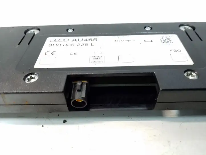 Audi A4 S4 B6 8E 8H (2000 - 2006) 8H0035225L Усилитель антенны — фото 2