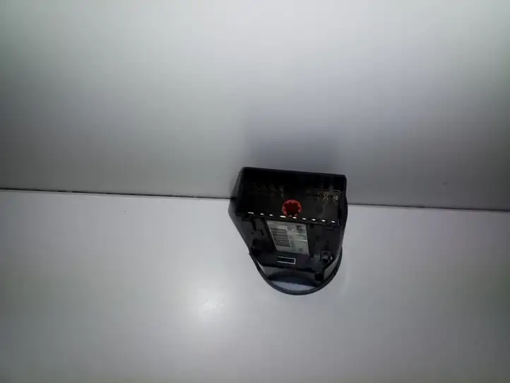 Volkswagen Jetta VI (2011 - 2018) 5JT3BD941531 Включатель фонарей — фото 4