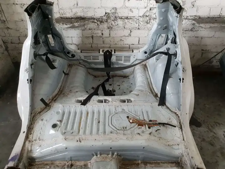Nissan Micra (2013 - 2016) Задняя часть кузова — фото 1