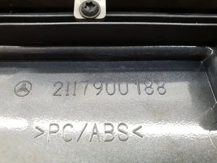 Mercedes-Benz E W211 (2002 - 2009) 2117900188 Спойлер заднего стекла — фото 5
