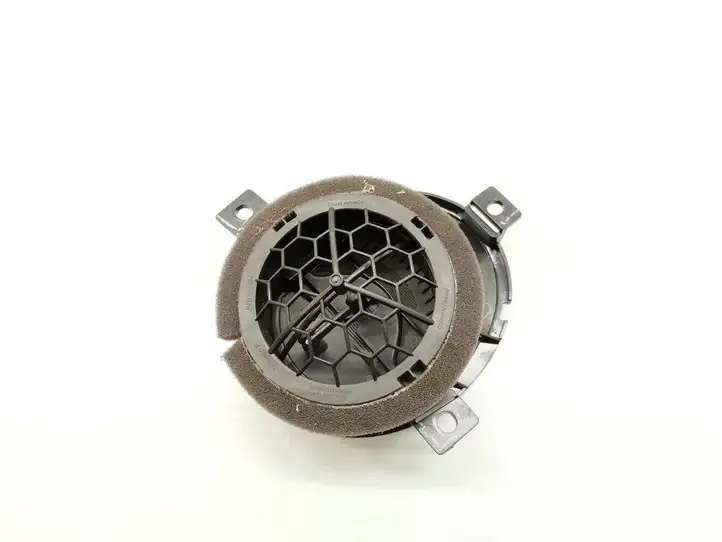 Nissan Juke I F15 (2010 - 2018) 687P400A14 Боковой воздушный дефлектор — фото 2