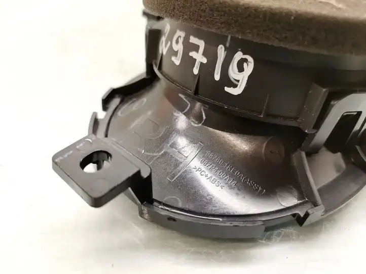 Nissan Juke I F15 (2010 - 2018) 687P400A14 Боковой воздушный дефлектор — фото 3
