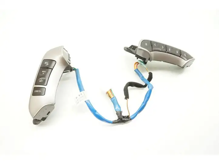 Hyundai Santa Fe (2005 - 2009) 200008507 Кнопки на рулевом колесе — фото 1