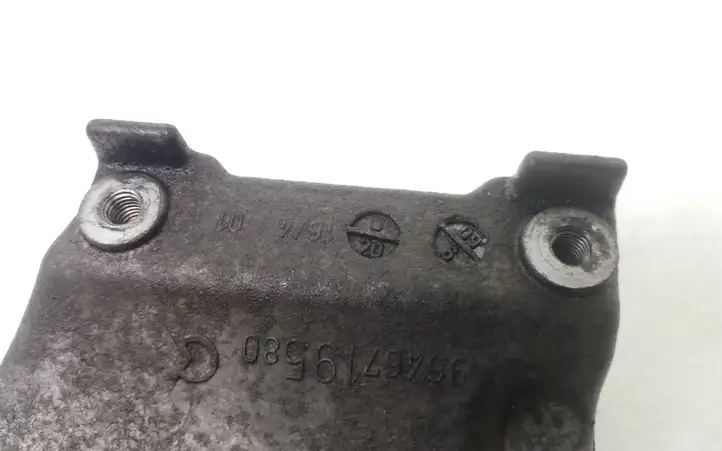 Ford Focus (2008 - 2011) 9646719580 Кронштейн компрессора кондиционера воздуха — фото 5