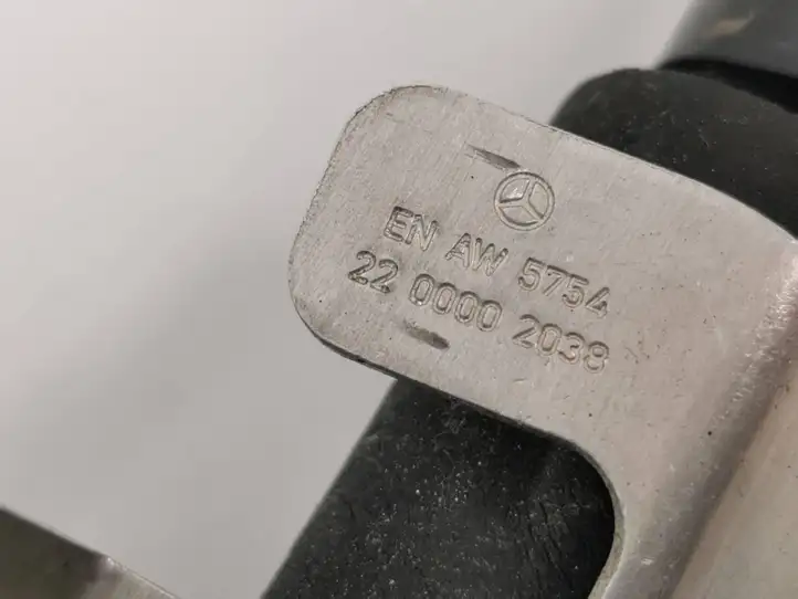 Mercedes-Benz EQC (2018 - ) 2200002038 Шланги системы охлаждения — фото 4