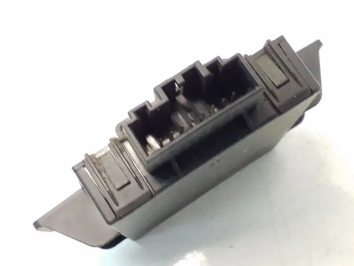 Volkswagen Touareg I (2002 - 2010) 7L0907719 Блок управления сигнализацией — фото 2