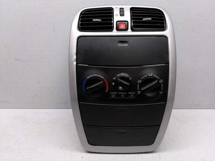 Mitsubishi Space Star (1998 - 2005)  MR913608 Отделочный щит панели (центральный)