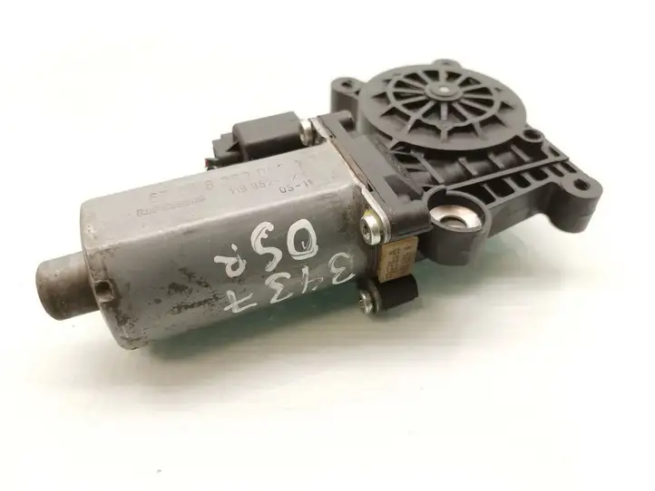 Land Rover Range Rover L322 (2005 - 2009) 0130821726 Стеклоподъемник задней двери — фото 2