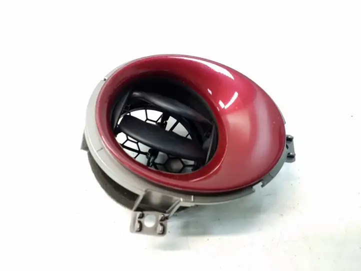 Nissan Juke I F15 (2010 - 2018) 687611KE0A Боковой воздушный дефлектор — фото 1
