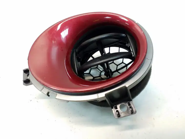 Nissan Juke I F15 (2010 - 2018) 687601KE0A Боковой воздушный дефлектор — фото 1