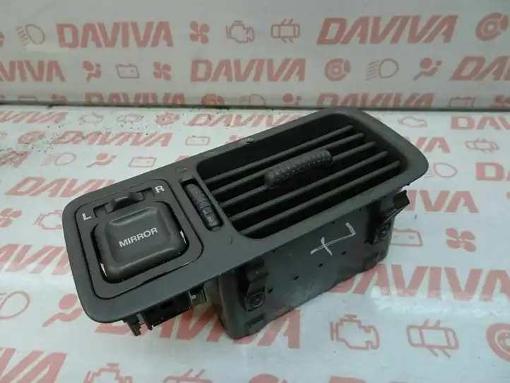 Honda CR-V (1999 - 2001) 77620-SXO-ZZ10 Боковой воздушный дефлектор — фото 3