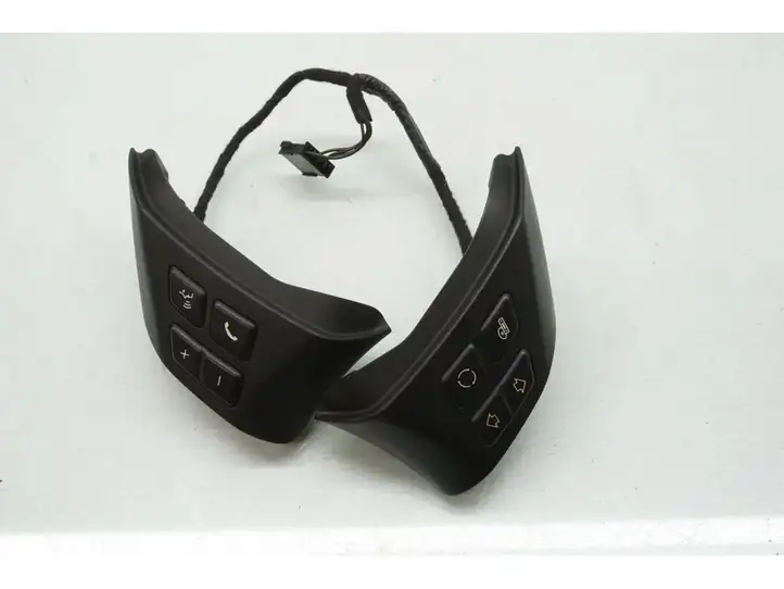 BMW 3 E90 E91 (2005 - 2012) 6764547 Кнопки на рулевом колесе — фото 1