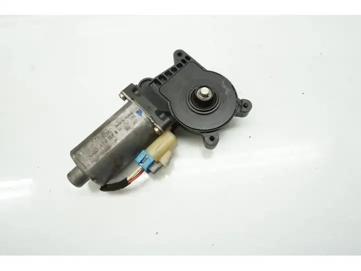 Mercedes-Benz ML W163 (1997 - 2005) 9137041093 Стеклоподъемник задней двери — фото 3