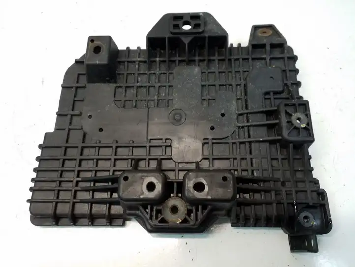 Hyundai i40 (2011 - ) 371503Z000 Площадка аккумулятора — фото 2