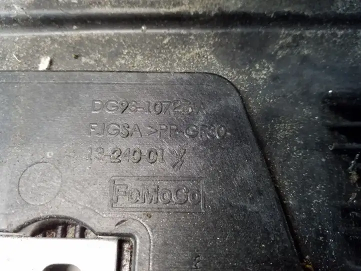 Ford Fusion II (2013 - ) DG9310723A Площадка аккумулятора — фото 3