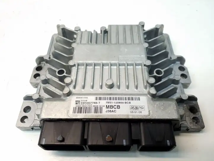 Ford Focus (2008 - 2011) 7M5112A650BCB Блок управления двигателем (ЭБУ) — фото 1