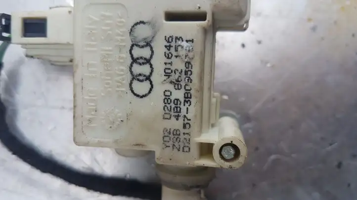 Audi A6 S6 C5 4B (2001 - 2004) 4B9862153 Замок крышки топливного бака — фото 1