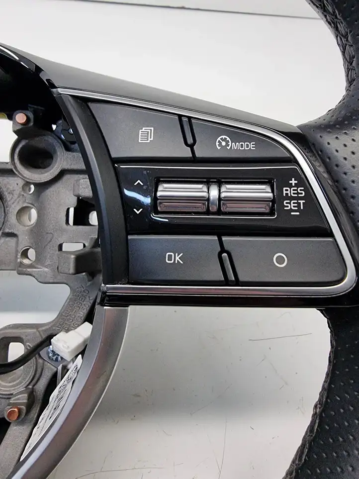 Kia Sportage (2018 - 2021) JHT4105 Руль — фото 1