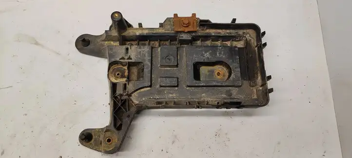 Volkswagen Golf V (2003 - 2009) 1k0915333c Ящик аккумулятора — фото 2