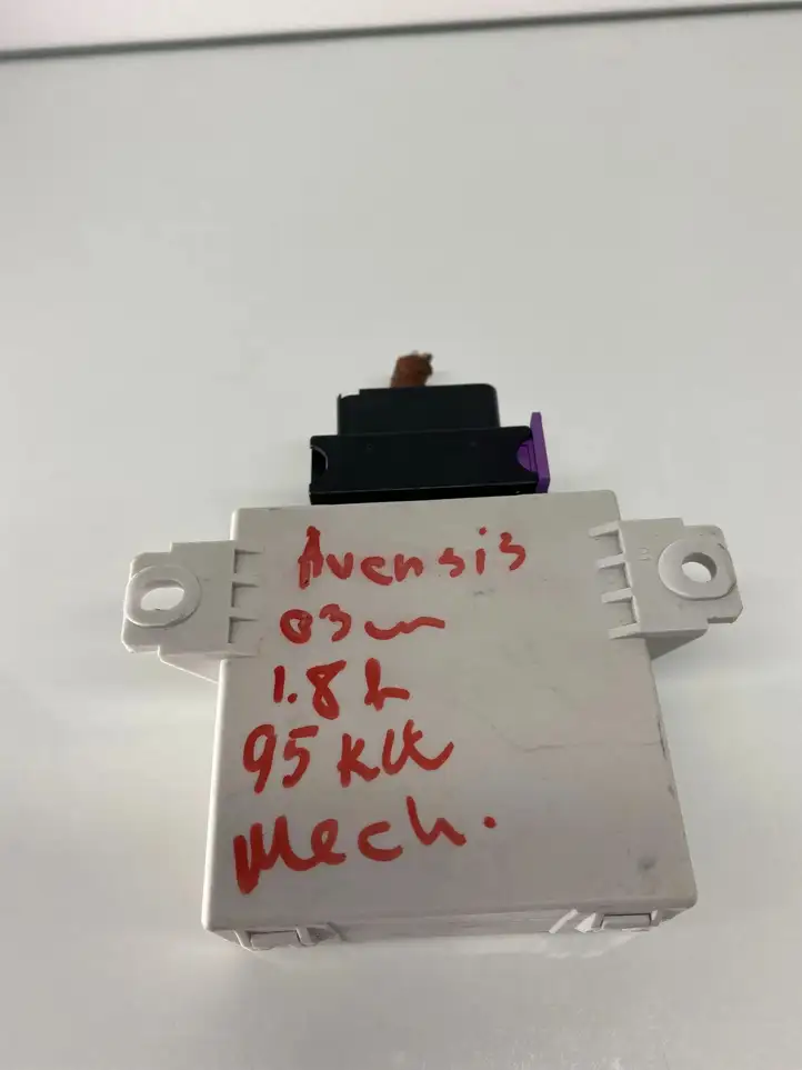 Toyota Avensis T250 (2003 - 2006) 150696 Реле стеклоочистителей — фото 2