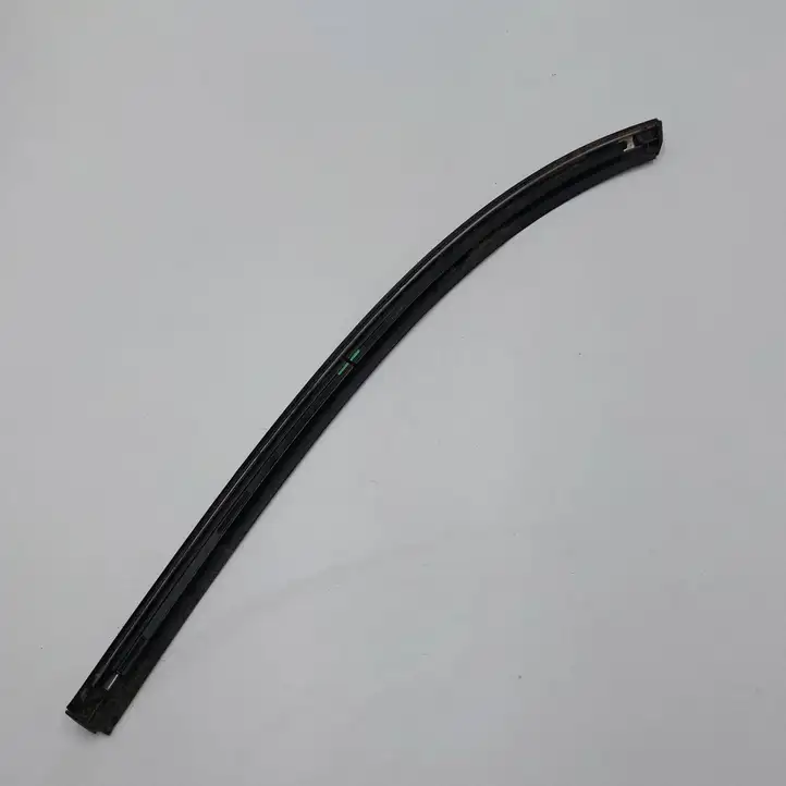 Mini One Cooper F56 F55 (2012 - 2022) 12866210 Облицовка заднего бокового стекла — фото 2