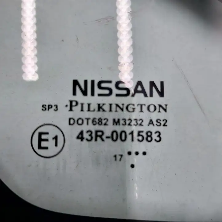 Nissan Leaf II (ZE1) (2017 - ) 768203NL0A Треугольное стекло кузова — фото 5