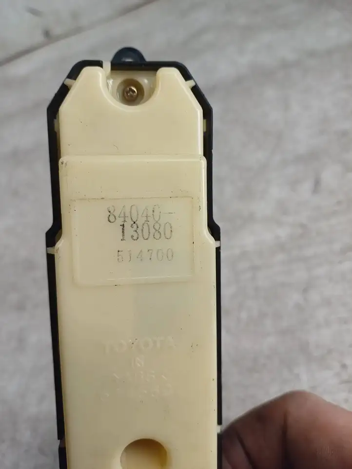Toyota Corolla Verso E121 (2001 - 2004) 8404013080 Блок кнопок стеклоподъемников — фото 7