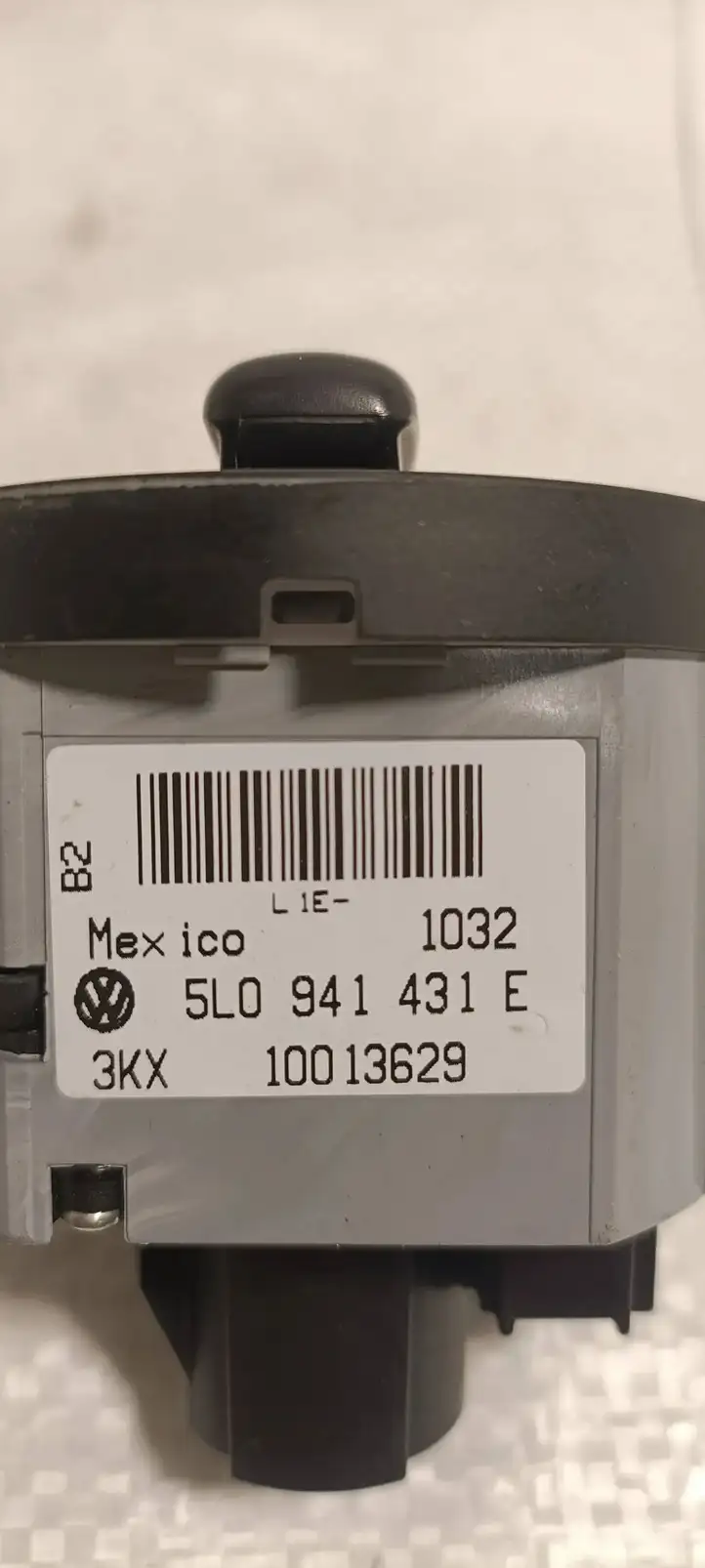 Skoda Yeti (5L) (2013 - 2018) 5L0941431E Включатель фонарей — фото 4